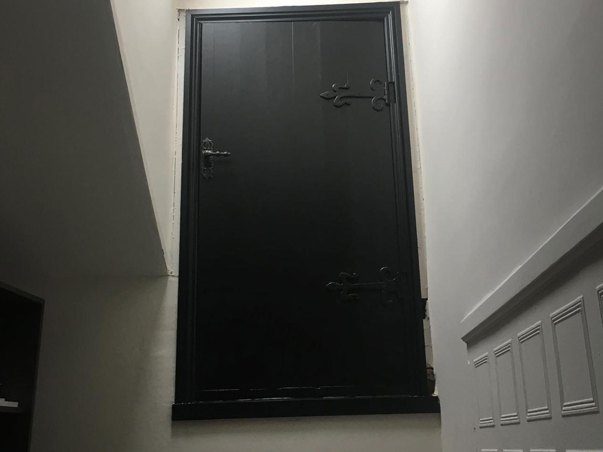 Large Victorian Hallway